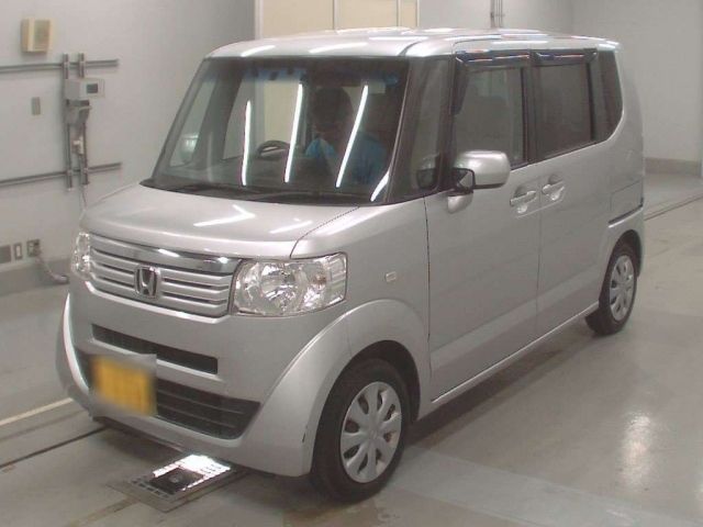 402 Honda N box plus JF1 2013 г. (CAA Tokyo)